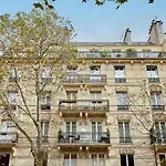 Residense Notre Dame De Paris By Studio Prestige